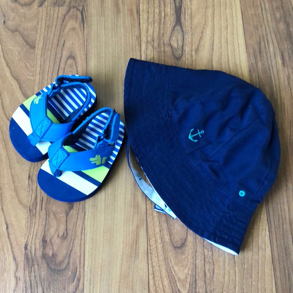 Baby boy Sun hat and flip flops